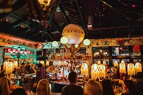 Lafayette Hotel & Club