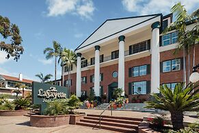 Lafayette Hotel & Club