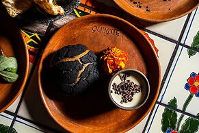 Lafayette Hotel & Club