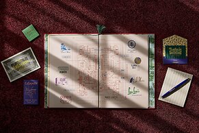 Lafayette Hotel & Club