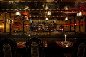 Lafayette Hotel & Club