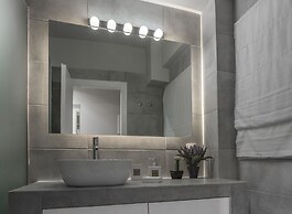 Homelike Studios in the Heart of the City by GHH