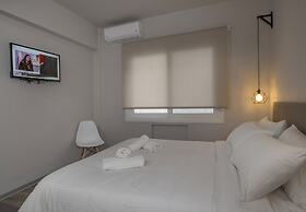 Homelike Studios in the Heart of the City by GHH