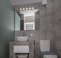 Homelike Studios in the Heart of the City by GHH