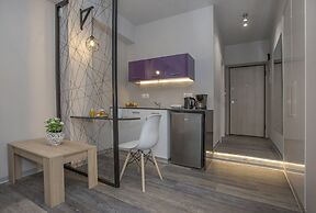 Homelike Studios in the Heart of the City by GHH