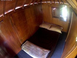 Bale Sembahulun Cottages & Tent