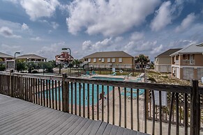 Sandy Toes 4 Bedroom Home by RedAwning