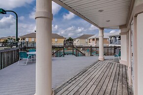 Sandy Toes 4 Bedroom Home by RedAwning