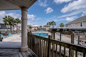 Sandy Toes 4 Bedroom Home by RedAwning