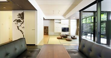 Karry CONDO CHURAUMI