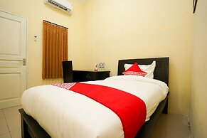 OYO 998 La'ana Residence Syariah