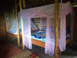 Lacam Lodge - Hostel