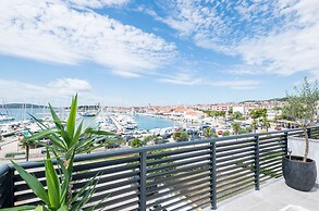 Apartments and Rooms Mare