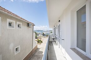 Apartments and Rooms Mare