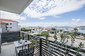 Apartments and Rooms Mare