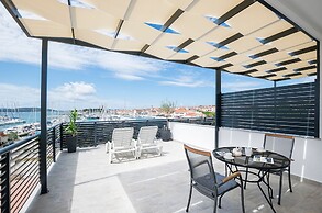 Apartments and Rooms Mare