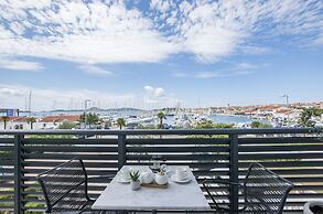 Apartments and Rooms Mare