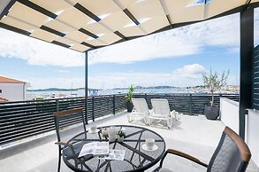 Apartments and Rooms Mare