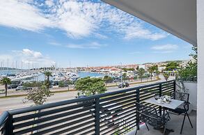 Apartments and Rooms Mare