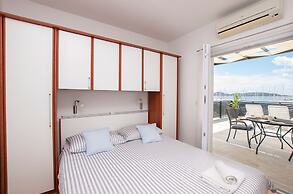 Apartments and Rooms Mare