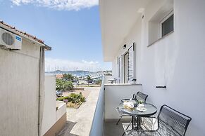 Apartments and Rooms Mare