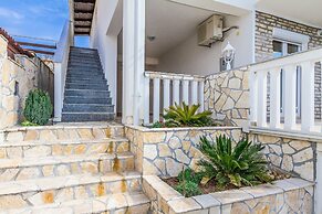 Apartments Bregovec Maslenica