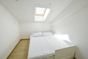 Apartments and Room Danijel