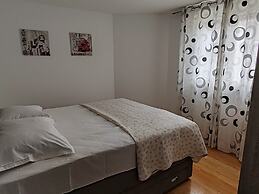 Apartments and Room Danijel