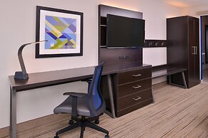 Holiday Inn Express & Suites Olathe West by IHG