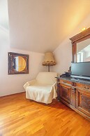 Apartments and Rooms LEA