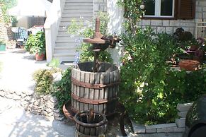 Apartments and Rooms LEA