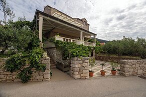 Apartments and Rooms LEA