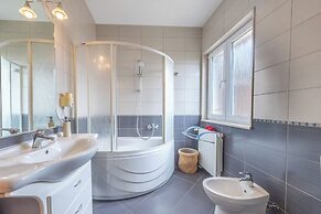 Apartments and Rooms LEA