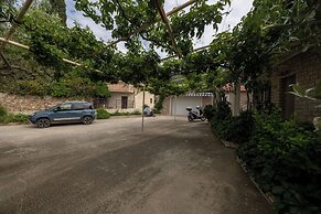 Apartments and Rooms LEA