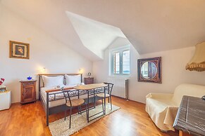 Apartments and Rooms LEA