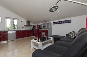 Apartments and Rooms LEA