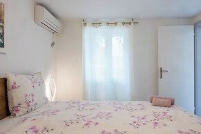 Apartments and Rooms LEA