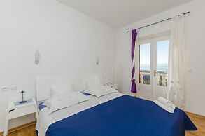 Apartments and Rooms LEA