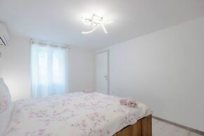 Apartments and Rooms LEA