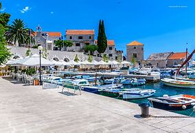 Apartments and Rooms LEA