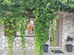 Apartments and Rooms LEA