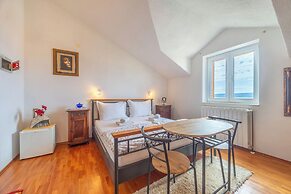 Apartments and Rooms LEA