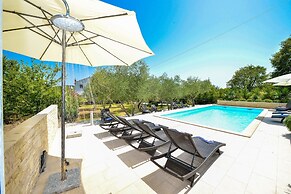 Apartments Villa Ana
