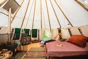Larkhill Tipis and Yurts