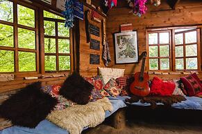 Larkhill Tipis and Yurts