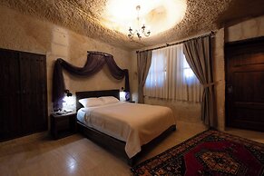 Tafana Cave & Stone Lodge