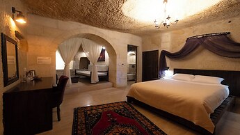 Tafana Cave & Stone Lodge