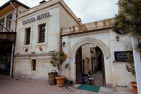 Tafana Cave & Stone Lodge