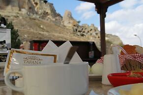 Tafana Cave & Stone Lodge