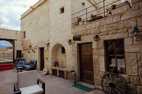 Tafana Cave & Stone Lodge